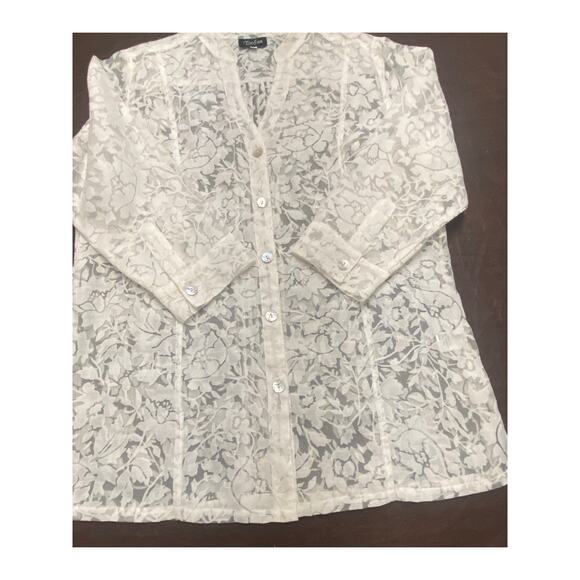 White Unconventional Lace Sheer Tunic w/ Mother of Pearl Buttons (M) Linen Blend - Picture 10 of 10